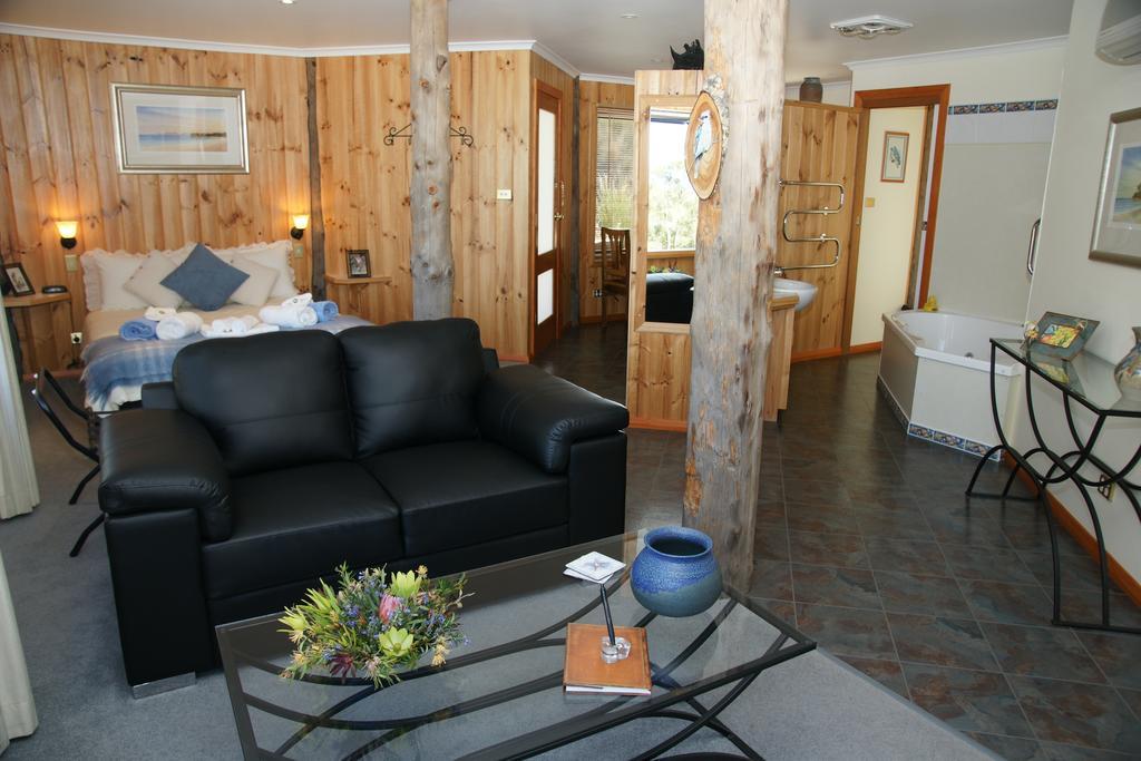 Bed In The Treetops B&B St Helens Zimmer foto